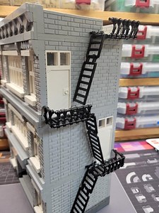 LEGO MOC-185684 Bricksculpt Bank Fire Escape (City 2024)