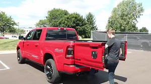 2021 Ram 1500 Multifunction Tailgate with Mopar Bed Step Demonstration | DPCcars