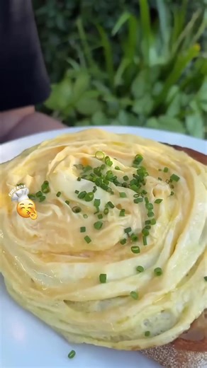 The Perfect Scrambled Eggs Uncut 🍳#foodreview #foodtiktok
