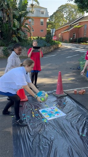 Our Grade 9 Physical Science girls have been investigating forces through Inquiry-Based Learning. In a recent lesson, they crafted “art in motion” by dropping balls from various heights onto blobs of paint on canvas. 🎨 🏀 The inspiration came from the Italian painter Giacomo Balla (1871–1958), a founding member of the Futurist Painters. This group of artists aimed to capture speed and movement using light and shapes in their artwork. Our budding artists documented their creative process, noting
