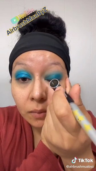 Explore Airbrush Makeup Techniques for Full Faces