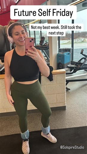 Future Self Friday This week wasn’t one of those “on top of the world” weeks. Some days felt heavy. Some days took more effort than usual. But my future self isn’t asking if I had a perfect week. She’s grateful for the small things I still chose to do. Going to the gym. Moving my body. Checking off small tasks. Growth doesn’t always look big or impressive. Sometimes it’s just quietly choosing not to give up on yourself. And that’s enough. What’s one small thing you did for your future self this 