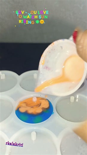 Beach lover sun resin keychain tutorial video #resin #beach #sunresinkeychain #resinart #diy #sunny