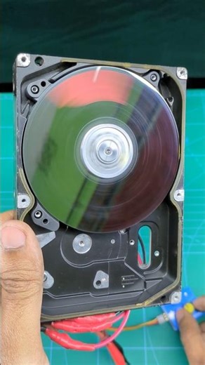 What Type of Motor Spins a Hard Disk Drive? #engineering