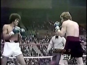 Salvador Sanchez vs Danny Lopez I (Highlights)