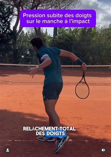 🔥 Is your slice weak? Add some kime: block on impact, hit a heavy, low shot. #tennis #backhand