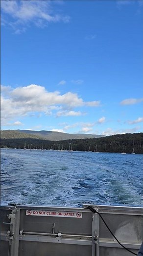 Travel Video: Ferry ride to Bruny Island from Kettering, Tasmania (with the vehicles)