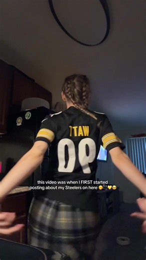 I was getting into it.. 🤭🖤💛 WHERE MY PEOPLE FROM THE BEGINNING!!? #steelers #steelersnation #nfl