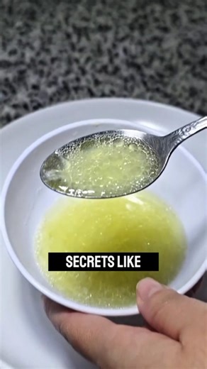 Fitness | Weight Loss | Back Pain on Instagram: "If you’ve been feeling tired, bloated, or notice that your digestion feels sluggish — your liver might be overloaded with toxins. The good news? You can help your body naturally cleanse and reset using a simple home remedy with only three ingredients! This natural liver detox drink is one of the most effective ways to support liver health, cleanse fatty liver, and eliminate built-up toxins from your system. It’s a centuries-old home remedy that’s 