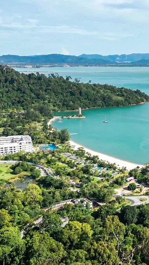 Luxury Beachfront Villa at The Danna Langkawi