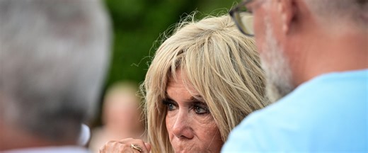 En procès contre une influenceuse américaine, Brigitte Macron prête à apporter des "preuves scientifiques" pour certifier qu’elle est une femme