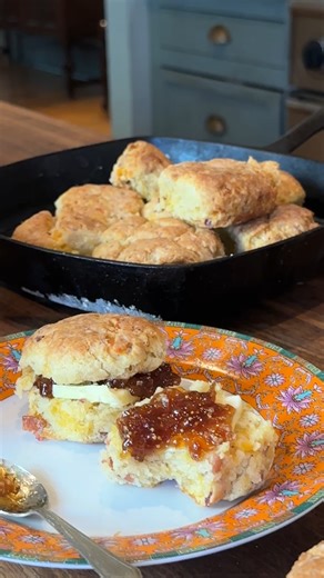Making homemade bacon cheddar biscuits is so simple! I like to call this southern buttermilk biscuit my loaded biscuit. The creamy butter, crunchy salty bacon, and cheddar cheese along with the buttermilk make it simply irresistible. Making the biscuits in a cast iron pan gives the bottom of the biscuits a nice crunch. Served with jelly or simply a little more butter and honey - well, life doesn't get much better. ➡️ Watch the full recipe on YouTube: https://youtu.be/MDAImBDc-Os This recipe is a