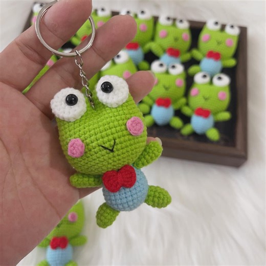 Kawaii Crochet Frog Keychain – Handmade Amigurumi Frog Bag Charm, Cute Green Plush With Red Bow - Etsy
