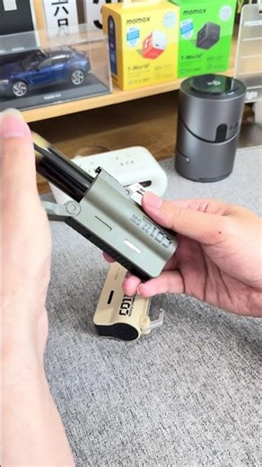 This is what outdoor travel should have on your backpack. It has a power bank with replaceable