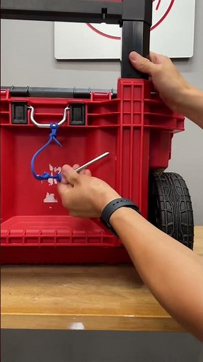 Milwaukee packout mod How to remove packout handle #tool #packout #milwaukeetools #milwaukeepackout