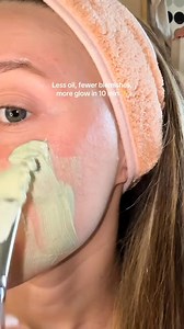 POV: You finally found the secret to a shine-free day. ✨ Our Oil Control Clearing Face Mask isn't just another clay mask. It uses Australian White Clay to draw out toxins and Salicylic Acid to deep-clean pores, reducing sebum by 28% in just 10 days. Get 25% OFF the entire Oil Control Range this week only! 🐨💧 | Sand & Sky