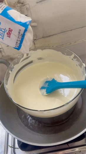 Chocolate Truffles at Home | Only 2 Ingredients Recipe 😋 #cake #chocolate #ytshorts #Viral#Trending