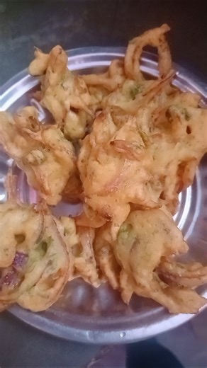 Tasty pyaj ki pakodi recipe 😋😍 | #indianfood #pyajpakoda