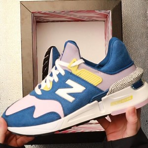 The newest edition to the notorious 99x range, this 997S comes correct in blue with ‘Oxygen Pink’ hits. This, and the rest of the ‘Run in the Family’ collection, is available from the New Balance website and select retailers. Don’t sleep! | SNEAKER FREAKER MAGAZINE