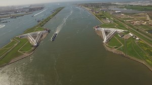 60 Minutes:The Dutch Solution, The Power of Google, Into the Wild