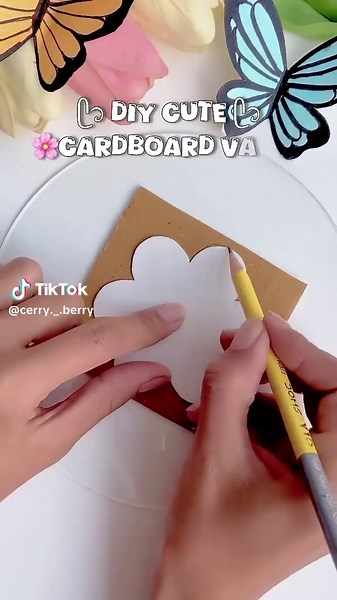 DIY Cute and Easy Flower Vase Crafting Ideas