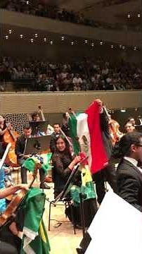Musicos mexicanos hacen vibrar una de las mejores salas de concierto del mundo!!!