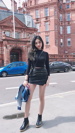 Jewel Goh 🐰 on Instagram: "knock knock, who’s there 😲"