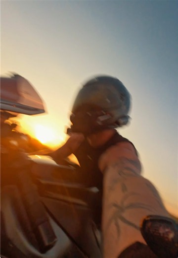 hey, i‘m still alive. #motorcycle #bike #biker #motorbike #nightride