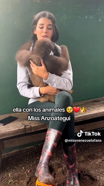Georgina Miss Venezuela: Reina de la Amazonía con Animales