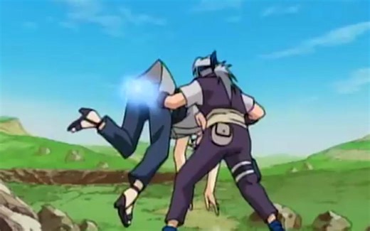 【火影】药师兜的巅峰之战，摸纲手大腿，还袭胸！