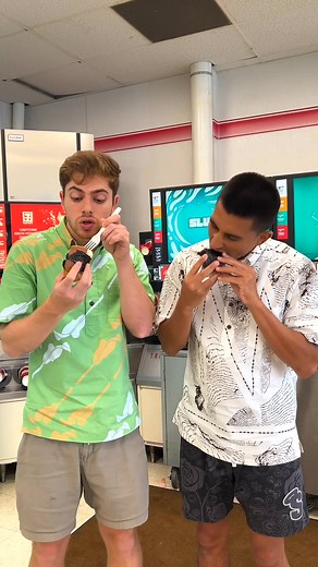 How not to eat spam musubi from 7-eleven 😂🍙 | Smile Squad Comedy