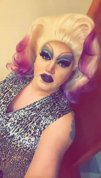 The one and only Joanna Bumme is gracing us with her fabulous presence on Friday, June 14th at Pontardawe RFC from 9 PM. 💃 📅 Date: Friday, June 14th 🕘 Time: 9 PM 📍 Location: Pontardawe RFC Bring your best pride vibes, your fiercest outfits, and let’s make this a night to remember! #PontardawePride #JoannaBumme #DragQueenMagic #LGBTQ #Pride2024 #sassyandproud