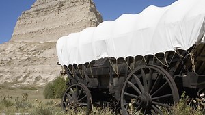 Ghastly Things Nobody Told You Happened On The Oregon Trail | Grunge.com