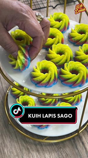 Resepi Kuih Lapis Sago yang Sedap dan Mudah