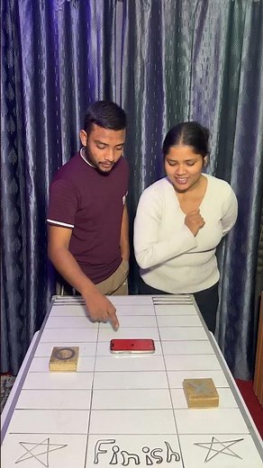 Classic dice-rolling board gameplay 🎲