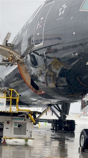 Air New Zealand (All Black Livery) Boeing 777-300(ER) spotted at LAX | planelord