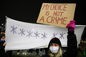 In the Shadow of Poland’s Abortion Ban, Germany Is a Complicated Haven