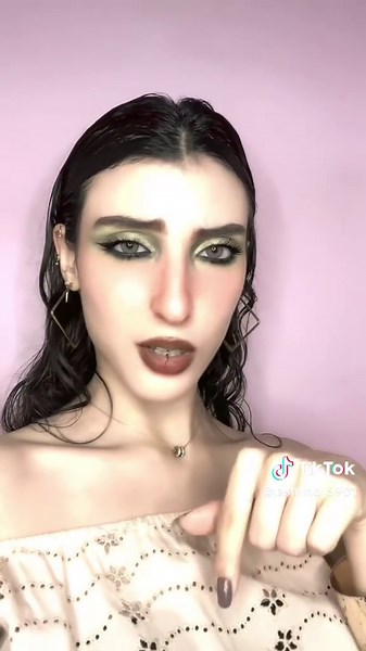 Stunning Makeup Look You Can't Miss