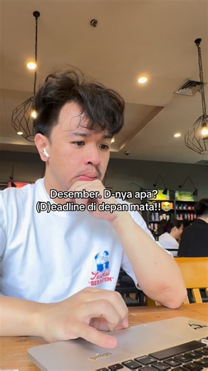 PopSurvey by Populix on Instagram: "Akhir tahun udah hampir selesai, tapi pengumpulan data tesis masih jauh dari kata selesai 😟 Tapi untungnya ada solusi praktis buat ngumpulin data yaitu dengan #DibantuPopSurvey! PopSurvey bantu kamu buat riset akademis mulai bikin survei, nyebarin kuesioner, sampai dapetin responden yang tepat. Dengan 1+ juta responden terverifikasi di seluruh Indonesia, kamu bisa filter responden sesuai usia, gender, domisili, dan banyak lagi! 📊 Ada fitur Survei Longitudina