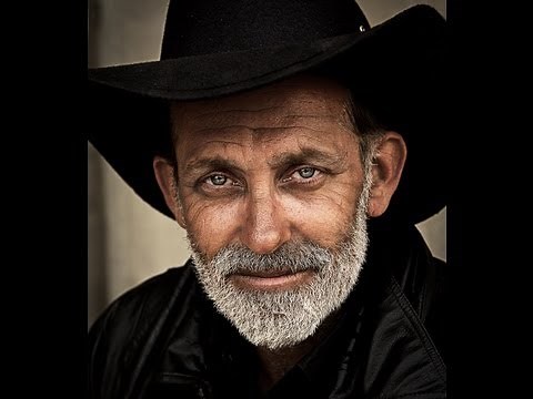 Tutorial Photoshop CS5 - Dragan Effect (300 inspired)