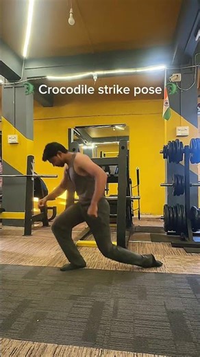 Crocodile Pose for Abs 🐊 | Best Core Exercise at Gym