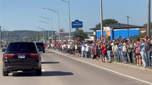 WOW! Happening now, President Trump arrives in Prairie du Chien, Wisconsin. #TRUMP2024 | Daniel Scavino Jr.