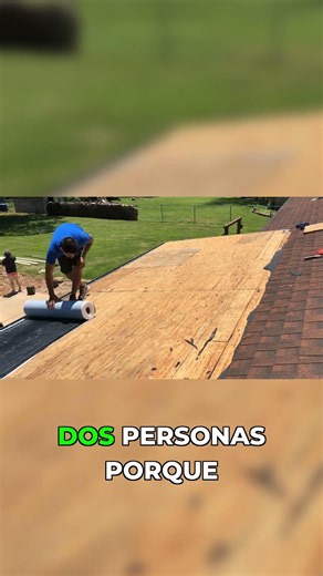 El truco para instalar underlayment cuando hace calor extremo #roofing #tips