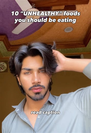 10 “Unhealthy” Foods You Can Still Eat 👀 Most people don’t struggle because of what they eat but because of how much. 1️⃣ Rice Crispy Treats Quick carbs, easy to digest. Fine in controlled portions. 2️⃣ Potatoes High volume, very filling, great for fat loss. 3️⃣ White Rice Elite training fuel. Not fattening unless consistently overeaten. 4️⃣ Diet Soda / Zero Drinks Zero calories but personally, I’m not a fan. They can trigger cravings and digestive issues for some people. 5️⃣ Dark Chocolate Hel