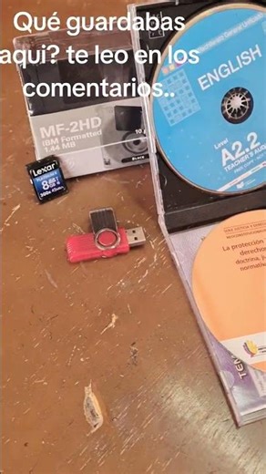 recuerdo de los años 90 #FlopyDisk #IBM #Usb