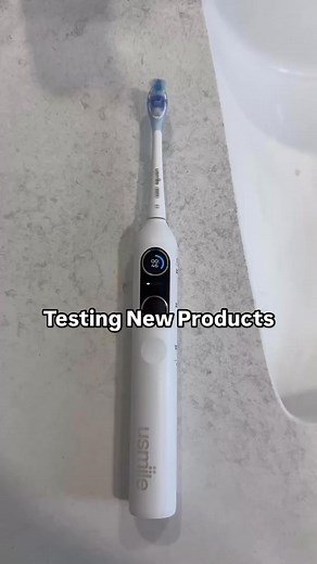 12K views · 117 reactions | This smart toothbrush is from 2075 勞 #usmile #usmileelectrictoothbrush #smarttoothbrush #testingnewproducts #ourfavoritefinds | Favorite Finds | Facebook