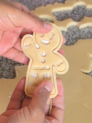 Nadie nació para rendirse, pero eso es algo que siempre debemos repetir y repetir a nosotros mismos, y trabajar amando lo que más nos gusta hacer, en mi caso... Hornear... 🎂✨🧁🫰 #Postres #Motivacion #Reposteria #Emprendimiento #Galletas