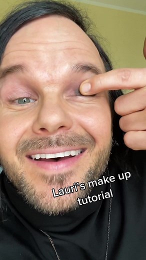 Lauri's Makeup Tutorial: Black Sticky Things & Eurovision 2022