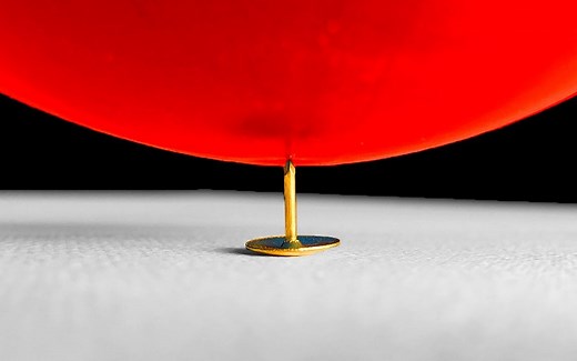 艺术就是爆炸！德国艺术家的爆破流体画 飞溅扩散的颜料居然也能这么好看？！