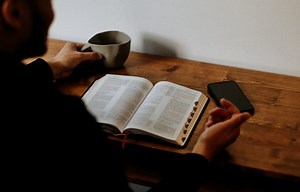 Thoughts On Flipping The Bible Open And Reading Wherever You Land (and Recommended Study Resources)